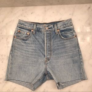 Levi’s Ribcage Shorts - Light Blue Wash